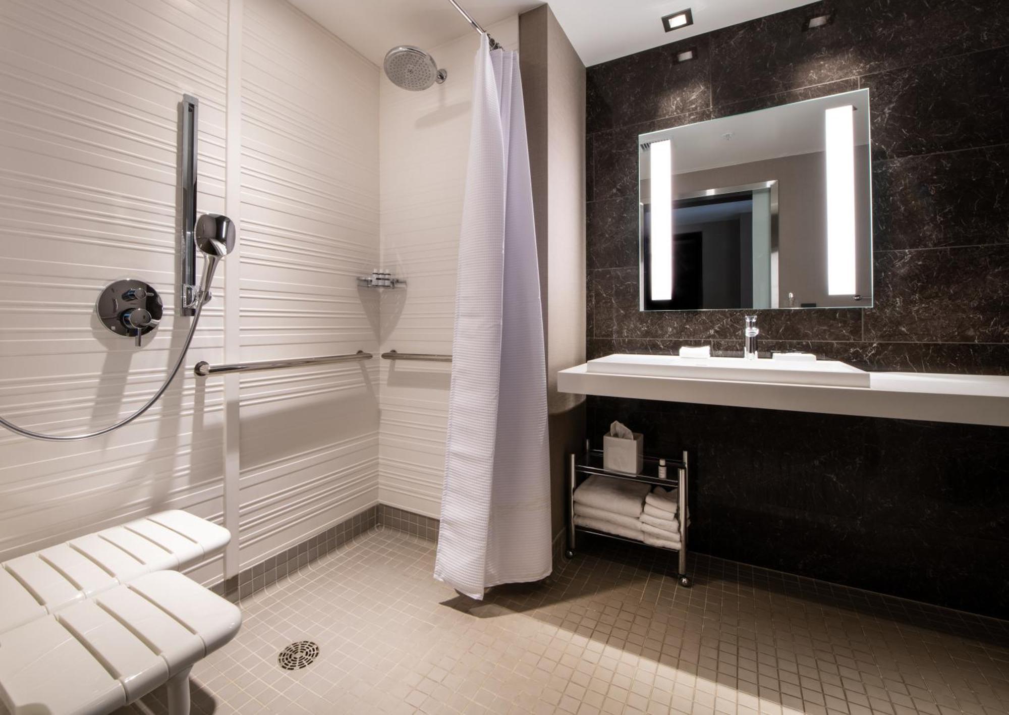 Ac Hotel By Marriott Seattle Bellevue/Downtown Bagian luar foto
