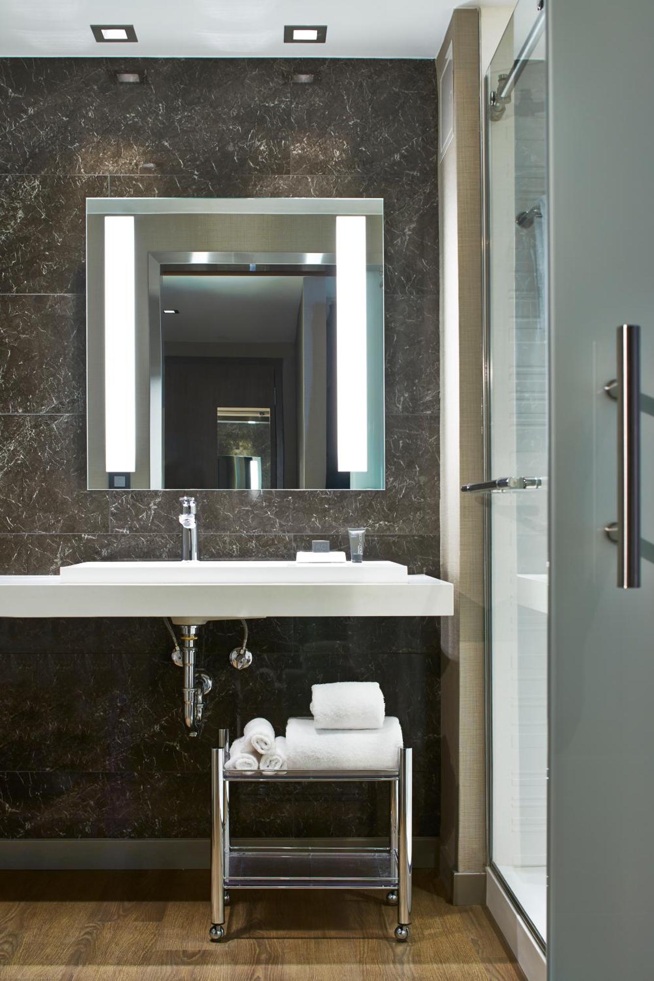 Ac Hotel By Marriott Seattle Bellevue/Downtown Bagian luar foto