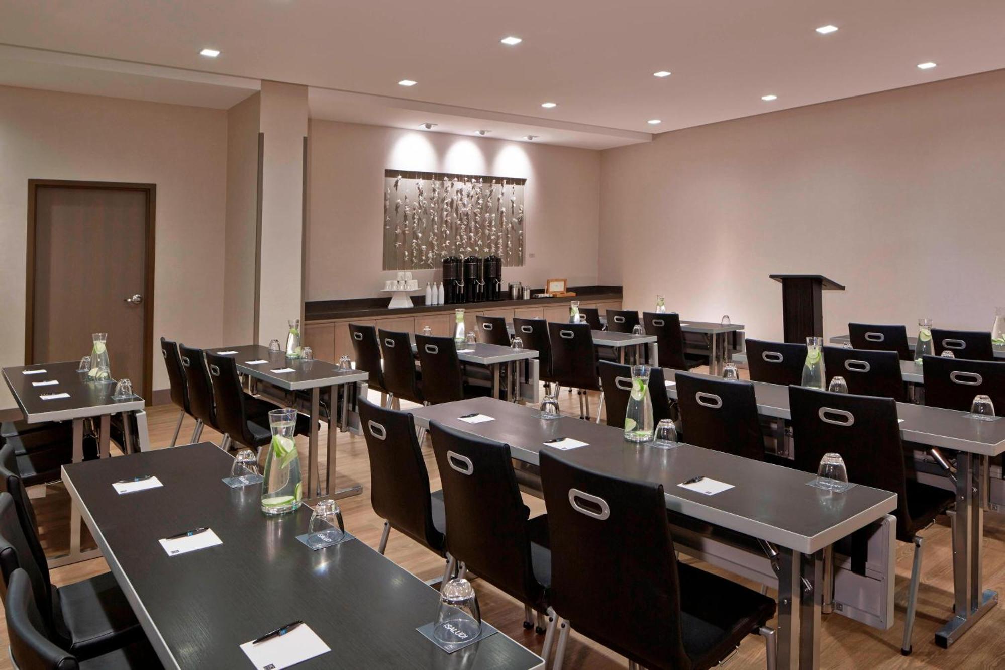 Ac Hotel By Marriott Seattle Bellevue/Downtown Bagian luar foto