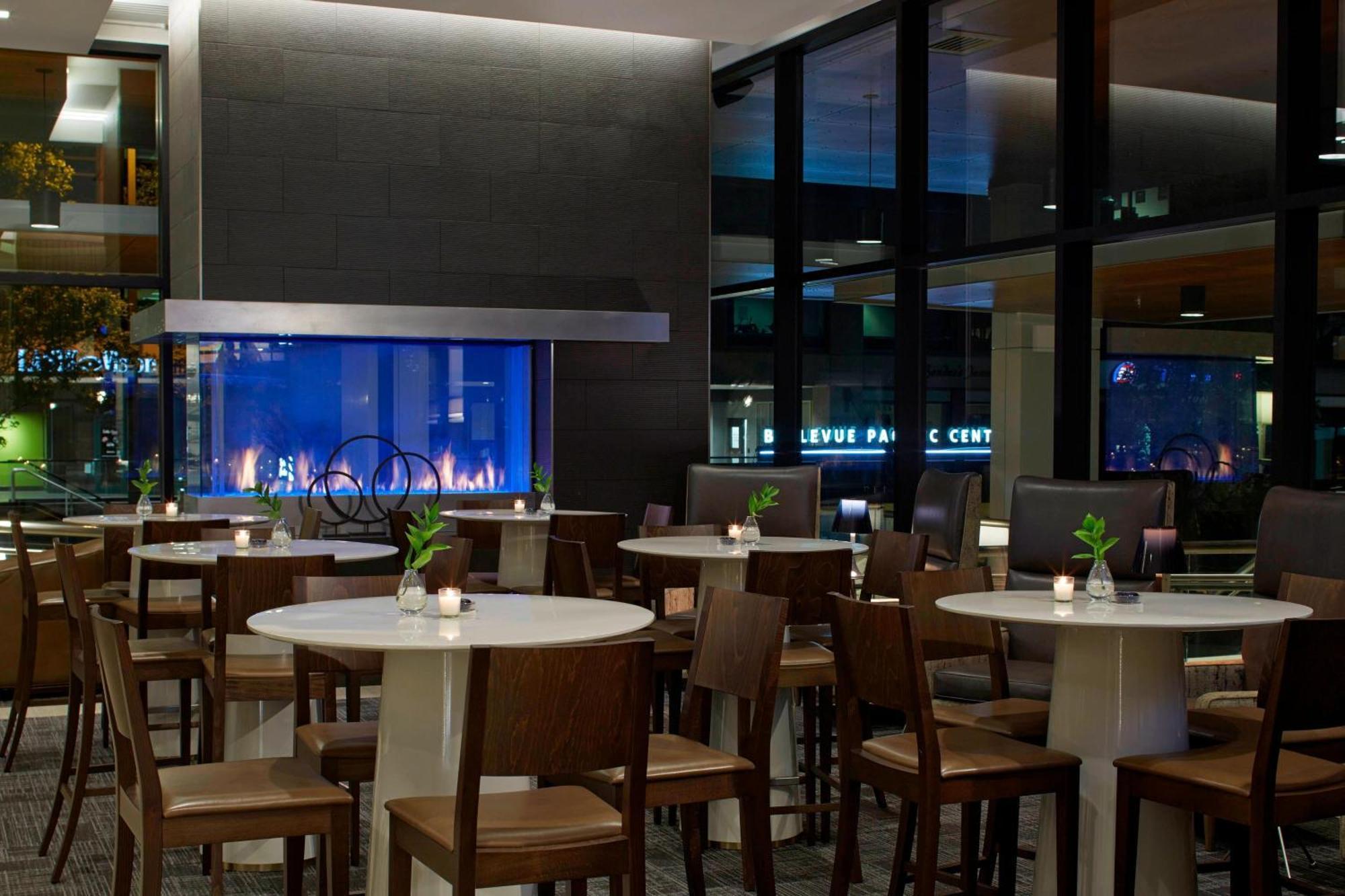 Ac Hotel By Marriott Seattle Bellevue/Downtown Bagian luar foto