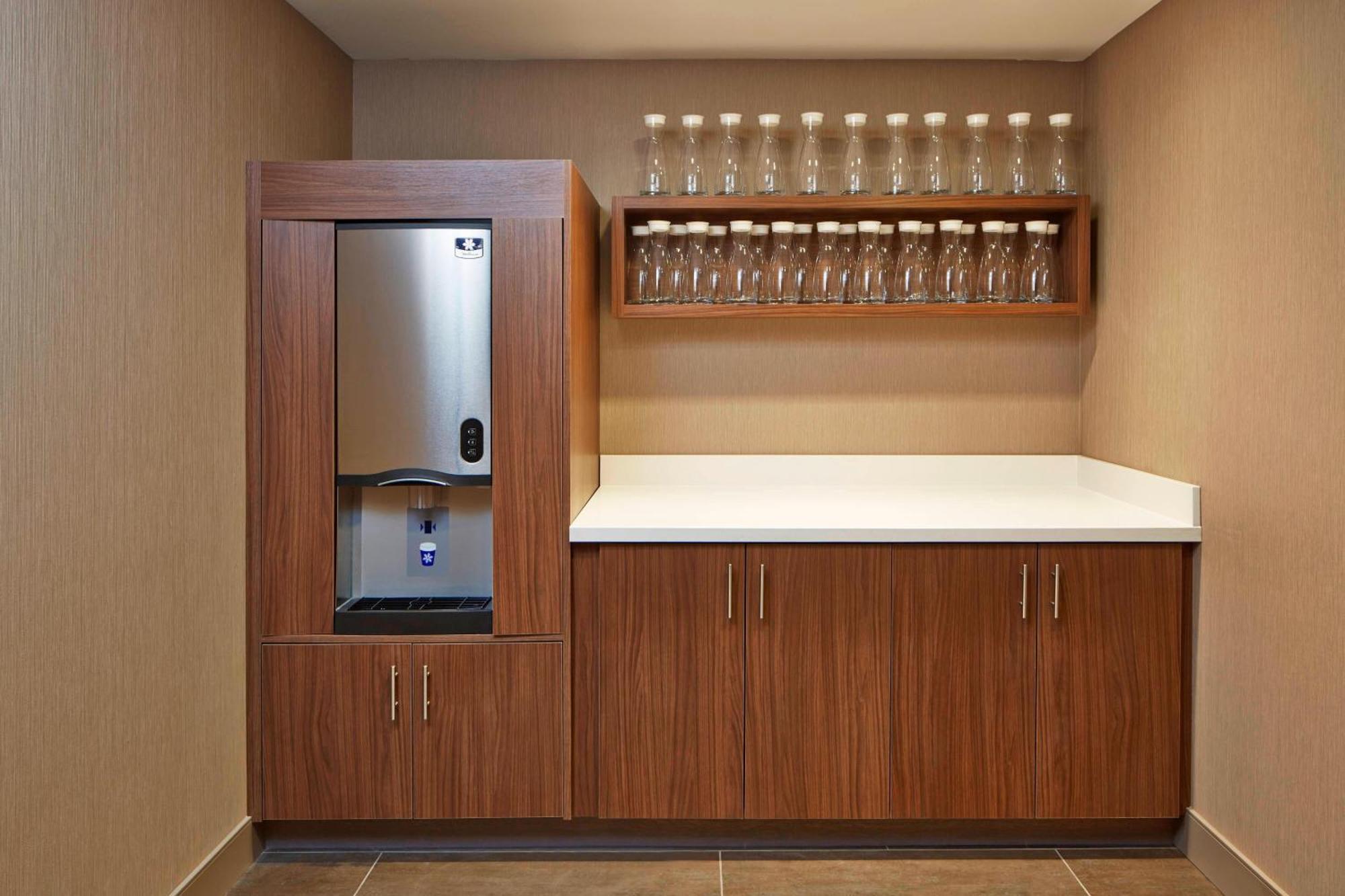 Ac Hotel By Marriott Seattle Bellevue/Downtown Bagian luar foto