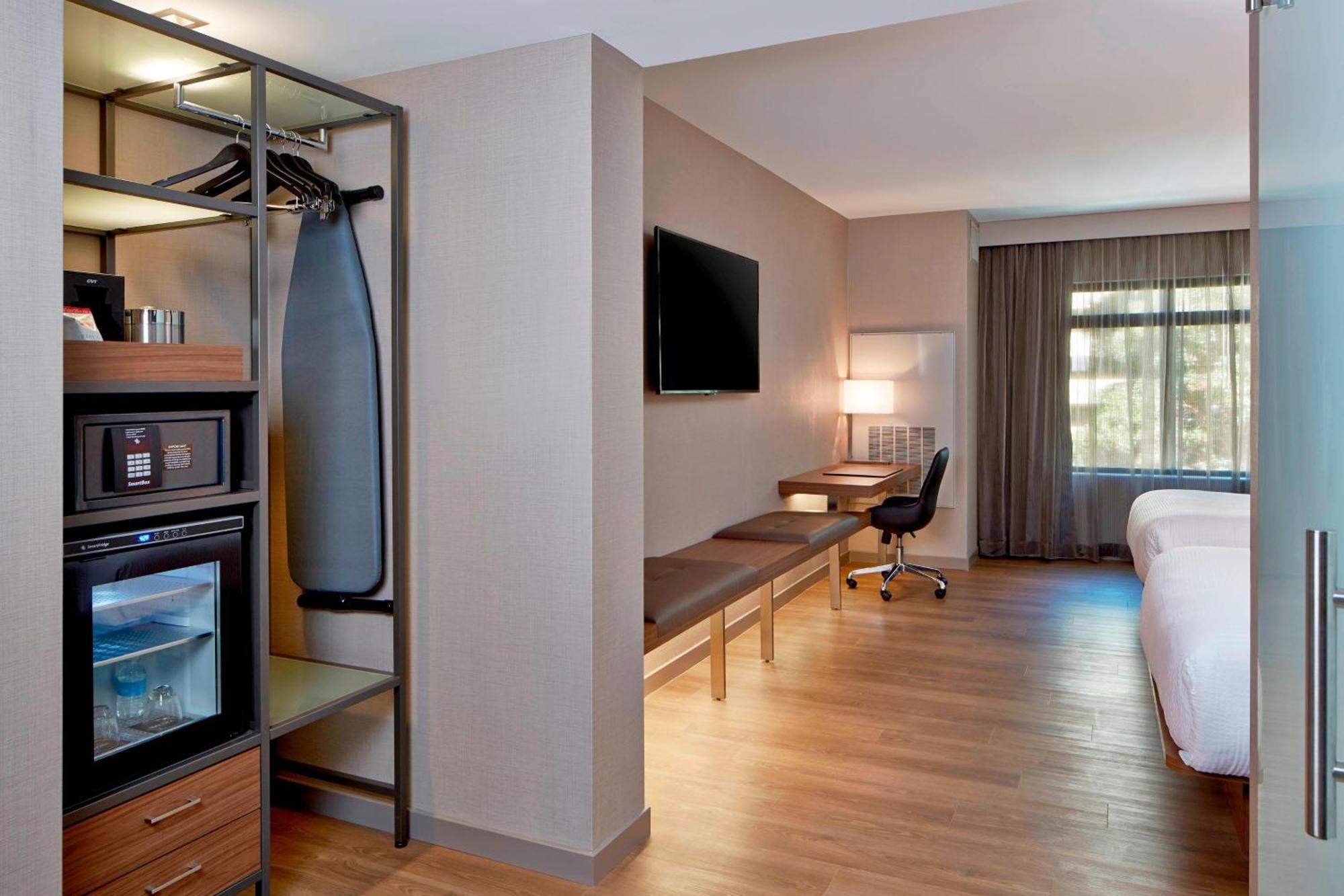 Ac Hotel By Marriott Seattle Bellevue/Downtown Bagian luar foto