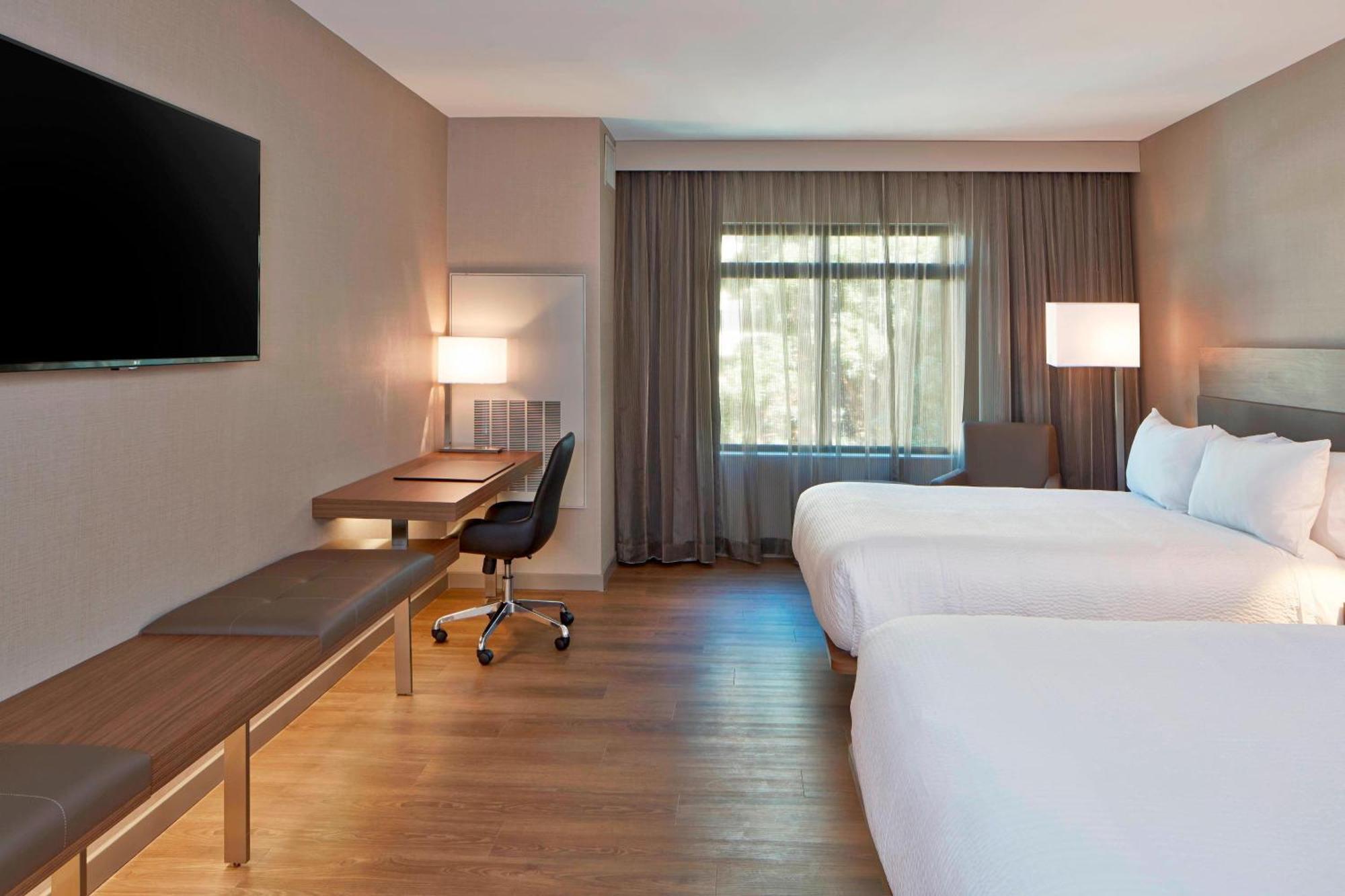 Ac Hotel By Marriott Seattle Bellevue/Downtown Bagian luar foto
