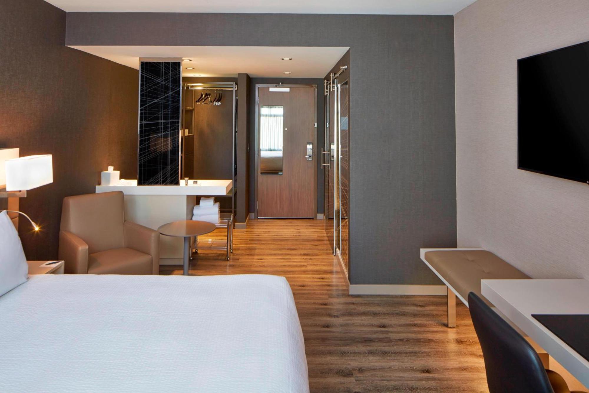 Ac Hotel By Marriott Seattle Bellevue/Downtown Bagian luar foto